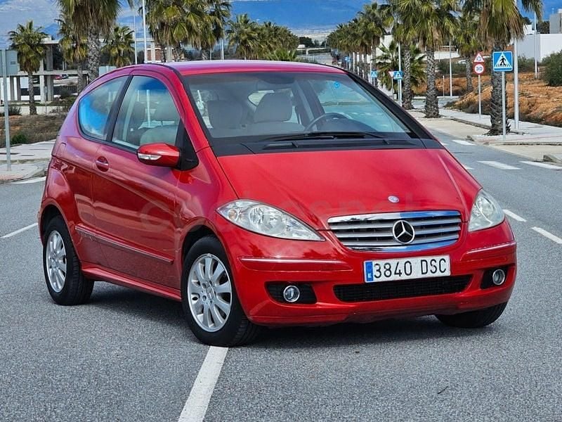 Usado Mercedes A150 Elegance 95 CV (69 kW) 2006 Rojo Berlina
