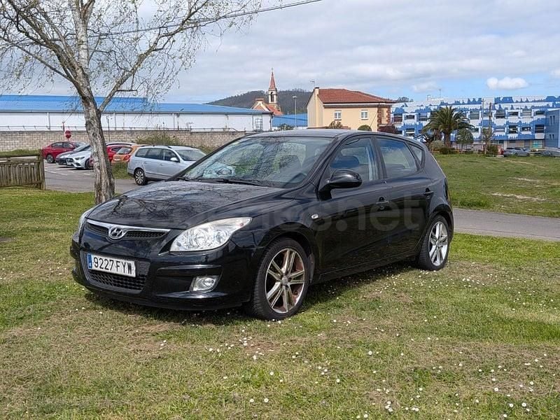 Usado Hyundai i30 Sport 115 CV (84 kW) 2008 Negro Berlina