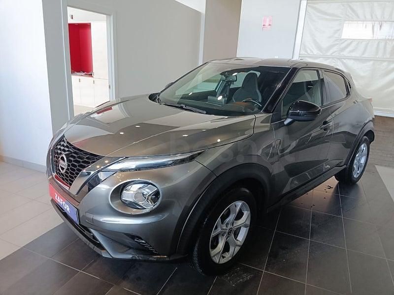 Usado Nissan Juke N-Connecta 114 CV (83 kW) 2021 Gris / plata SUV
