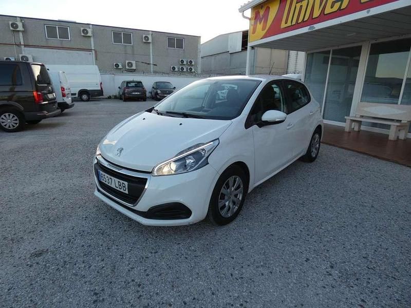 Usado Peugeot 208 Active 100 CV (73 kW) 2019 Blanco Utilitario