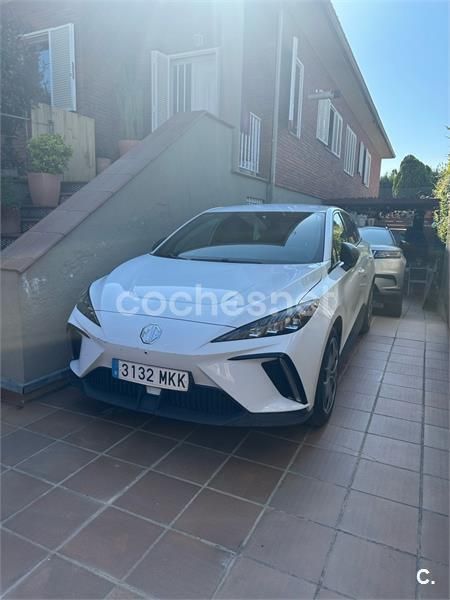 Eléctrico Usado 2023 MG MG4 EV Luxury Utilitario | 23.100 € - Imagen 1/4