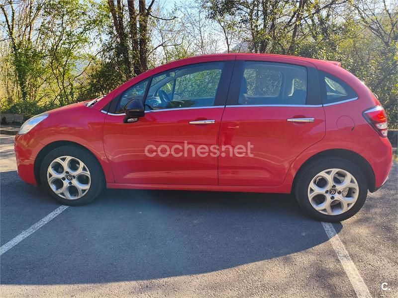 Usado Citroën C3 Attraction 68 CV (50 kW) 2016 Rojo Berlina