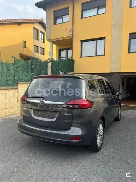 Usado Opel Zafira Selective 134 CV (98 kW) 2016 Gris / plata Monovolumen