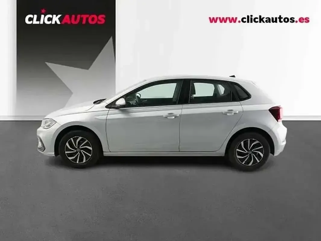Begagnad VW Polo Life 95 HK (69 kW) 2024 Silver Halvkombi