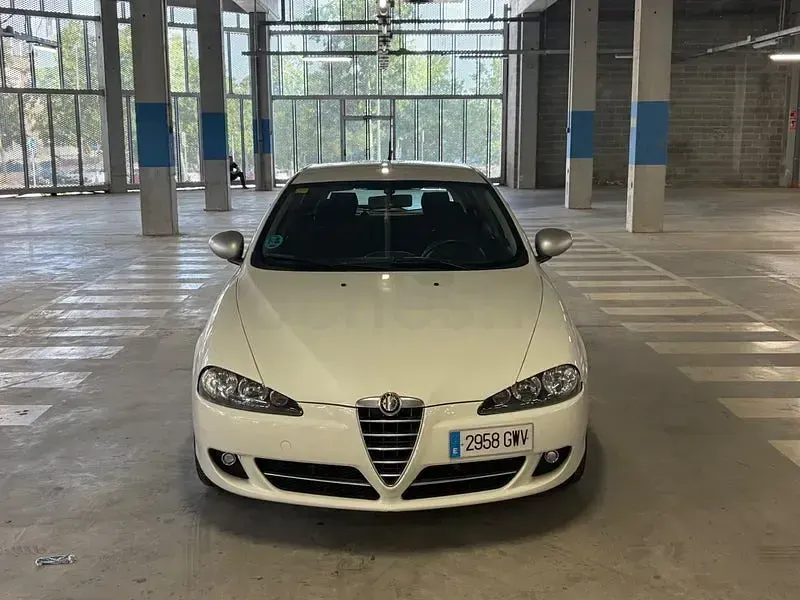Usado Alfa Romeo 147 Distinctive 105 CV (77 kW) 2010 Blanco Utilitario
