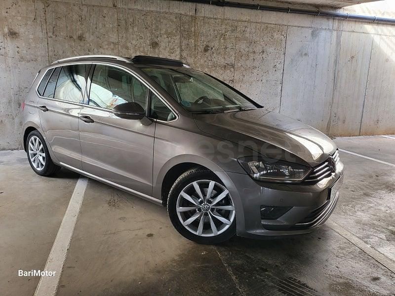 Usado VW Golf Sportsvan Sportline 110 CV (80 kW) 2016 Gris / plata Monovolumen