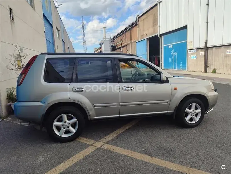 Usado Nissan X-Trail 114 CV (83 kW) 2002 Beige SUV