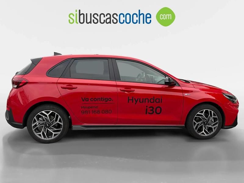 Nuevo Hyundai i30 N Line 100 CV (73 kW) 2025 Rojo