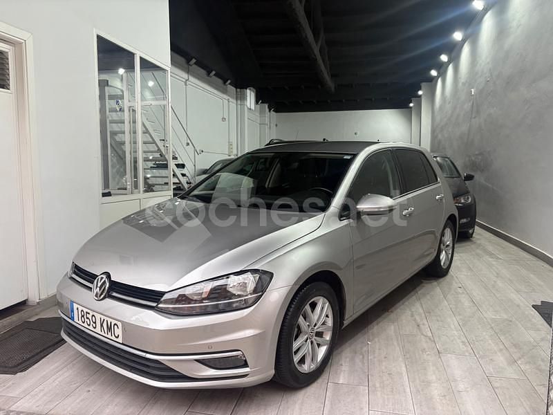 Gris / plata Usado 2018 VW Golf VII Advance Berlina | 17.450 € (Precio justo) - Imagen 1/4