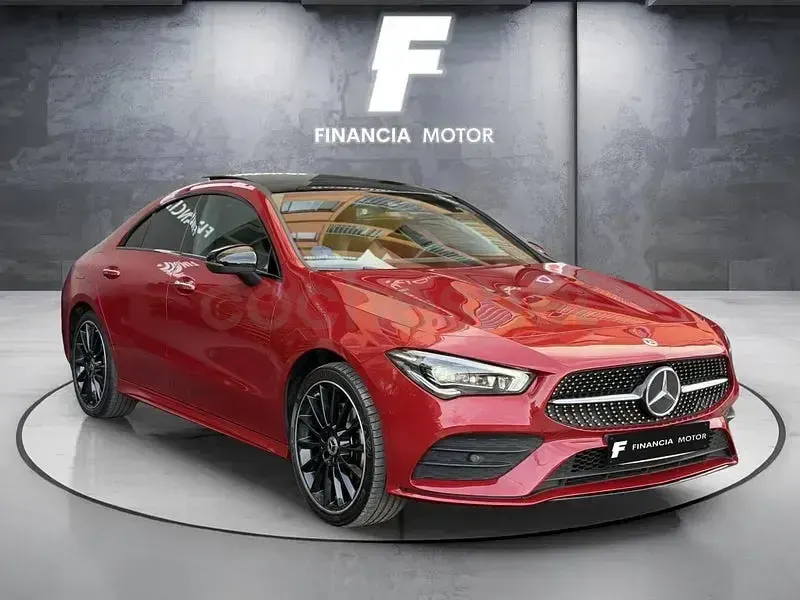 Usado Mercedes CLA250e 218 CV (160 kW) 2021 Granate Berlina