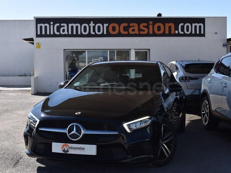 Usado Mercedes A180 116 CV (85 kW) 2022 Negro Berlina