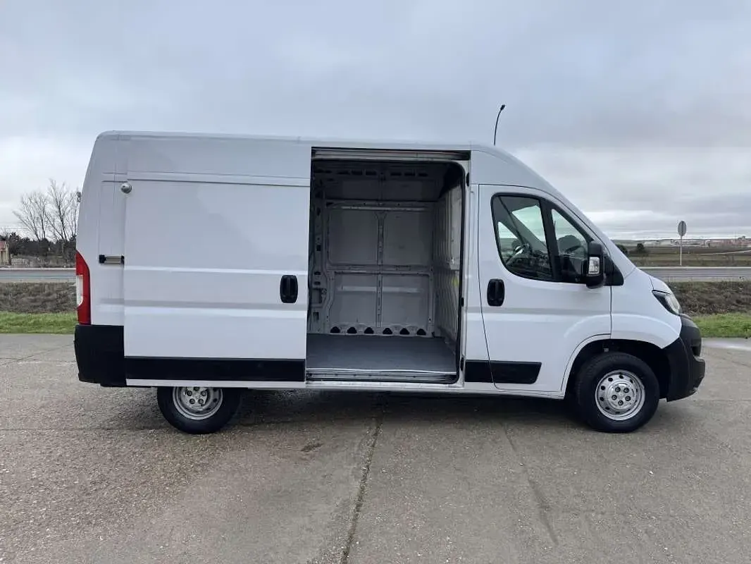 Usado Peugeot Boxer S 120 CV (88 kW) 2024 Blanco Van
