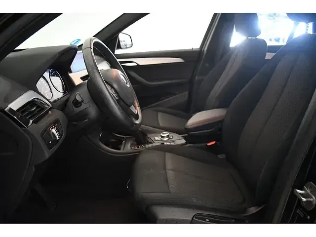 Usado BMW X1 Comfort Edition 220 CV (161 kW) 2021 Negro SUV