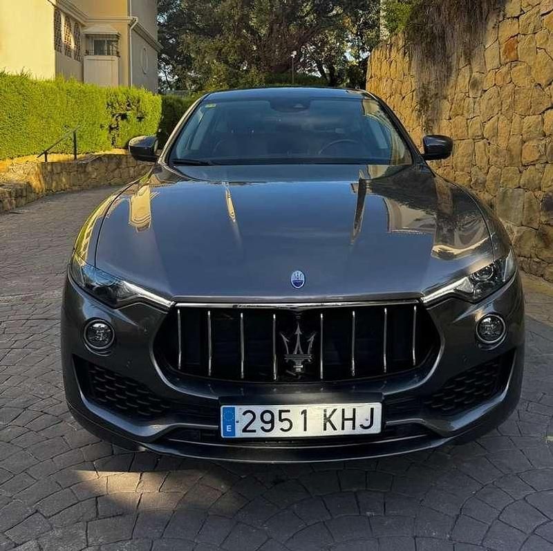 Gris Usado 2018 Maserati Levante SUV | 37.490 € (Precio justo) - Imagen 1/4
