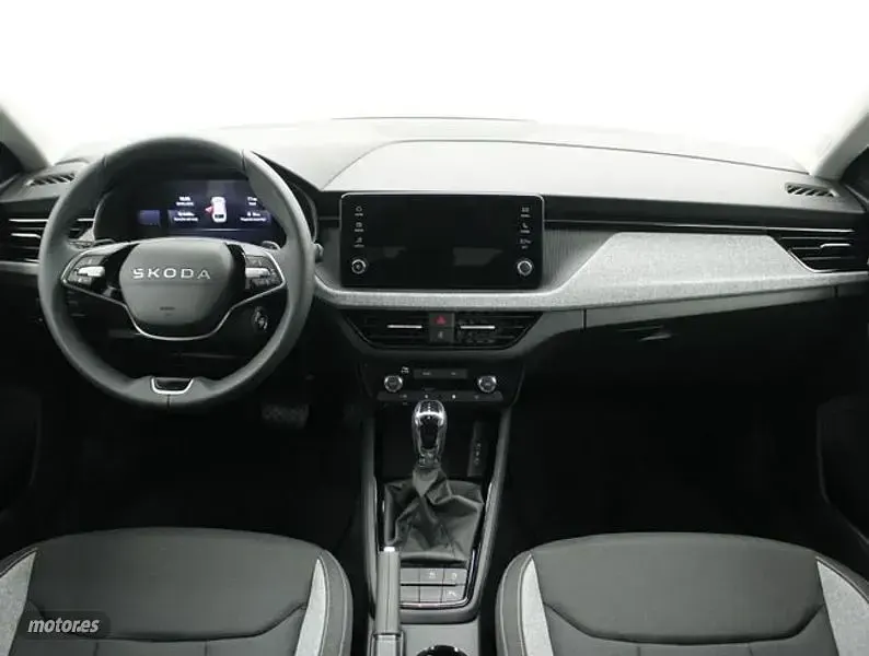 Usado Skoda Scala Selection 150 CV (110 kW) 2025 Azul Utilitario