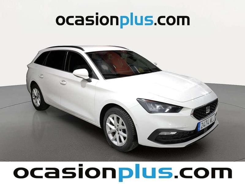 Usado Seat Leon ST Style 131 CV (96 kW) 2023 Blanco Familiar