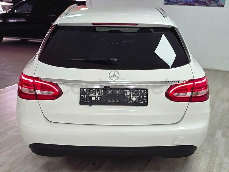 Usado Mercedes C200 160 CV (117 kW) 2019 Blanco Familiar