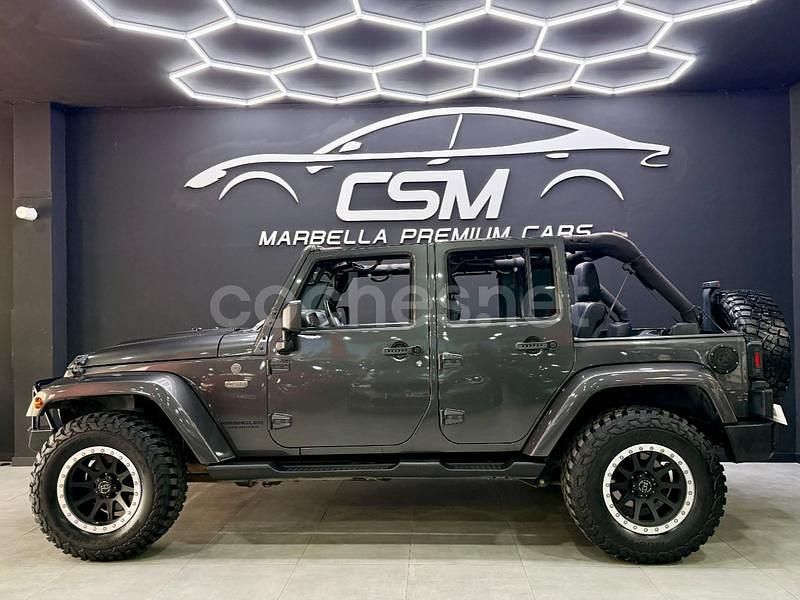 Usado Jeep Wrangler Unlimited Sahara 200 CV (147 kW) 2016 Gris / plata SUV