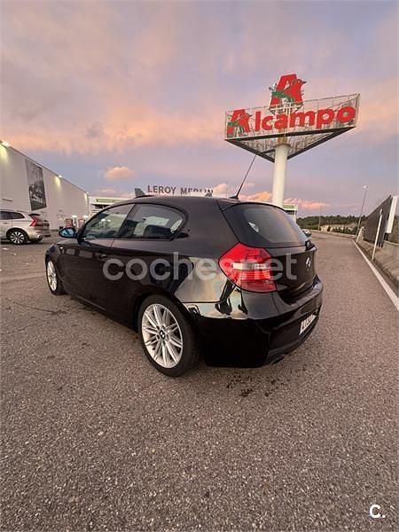 Usado BMW 118 143 CV (105 kW) 2007 Negro Utilitario