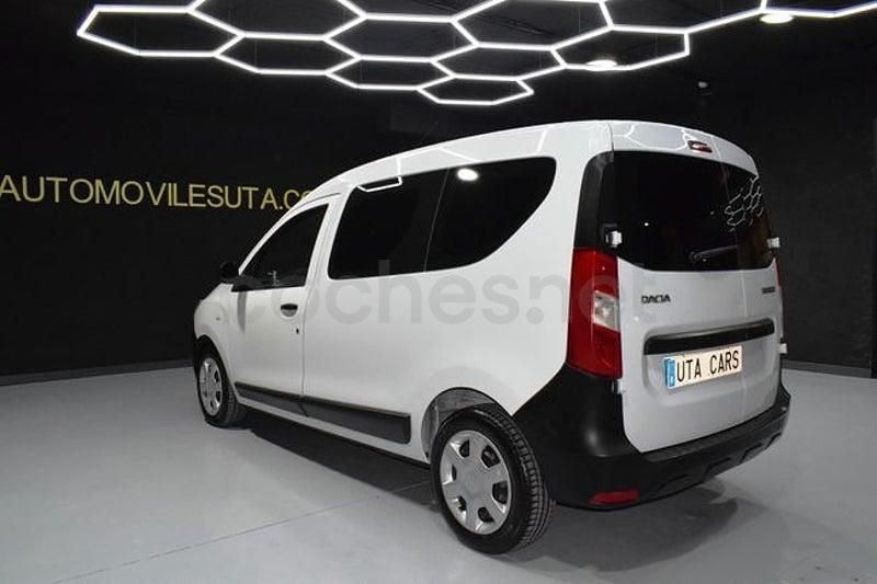 Usado Dacia Dokker Essentiel 102 CV (75 kW) 2019 Blanco Monovolumen