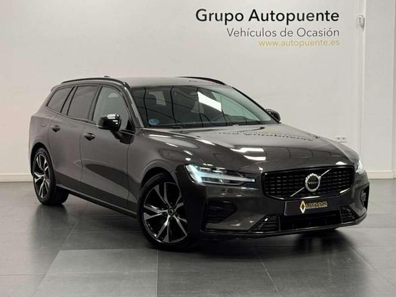 Usado Volvo V60 Plus 197 CV (144 kW) 2023 Gris Familiar