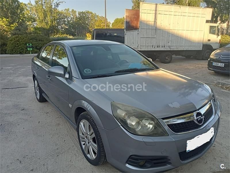Usado Opel Vectra Sport 150 CV (110 kW) 2007 Gris / plata Berlina
