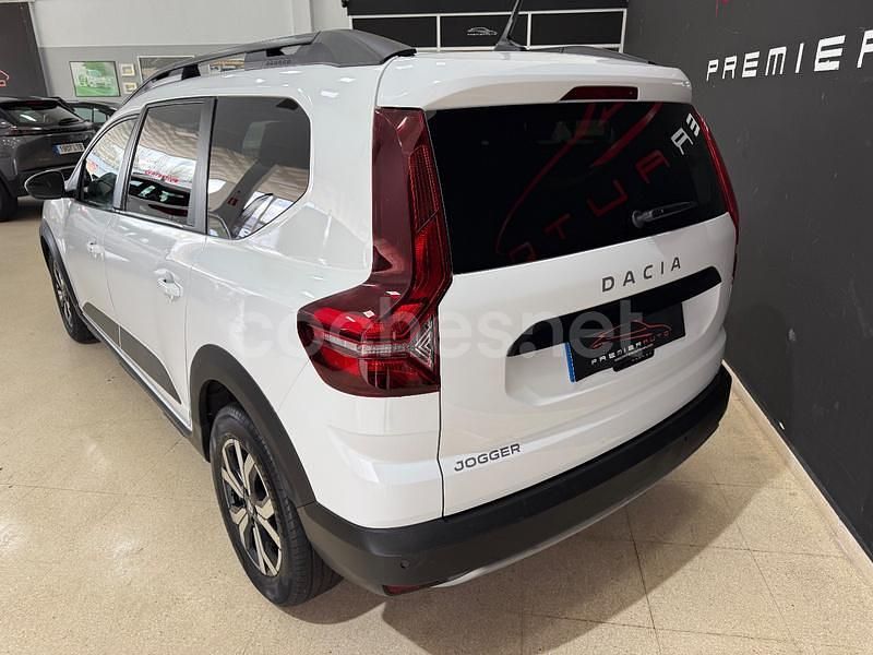 Usado Dacia Jogger Comfort 100 CV (73 kW) 2022 Blanco Monovolumen