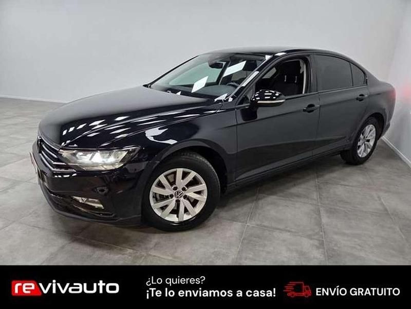 Usado VW Passat Business 122 CV (89 kW) 2020 Negro Berlina