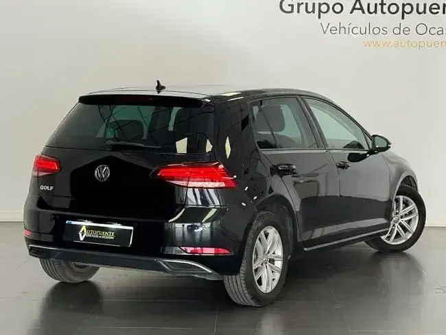 Usado VW Golf VII Advance 125 CV (91 kW) 2018 Negro Utilitario
