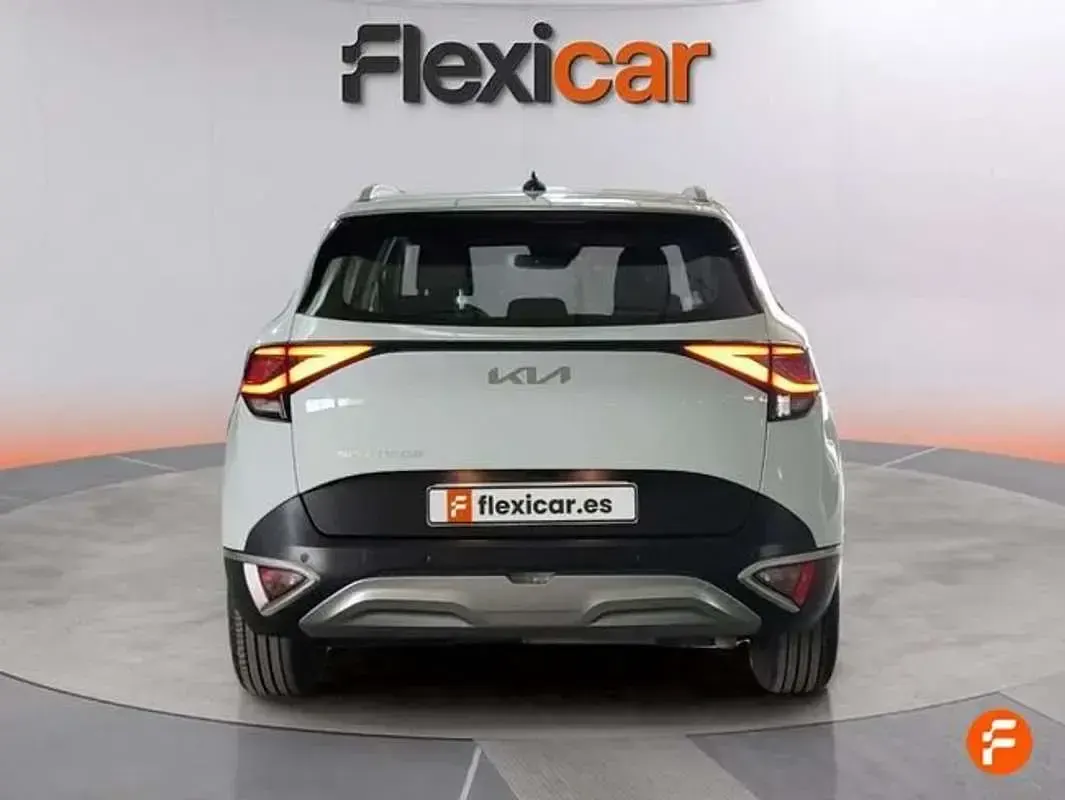 Usado Kia Sportage 136 CV (100 kW) 2023 Blanco SUV