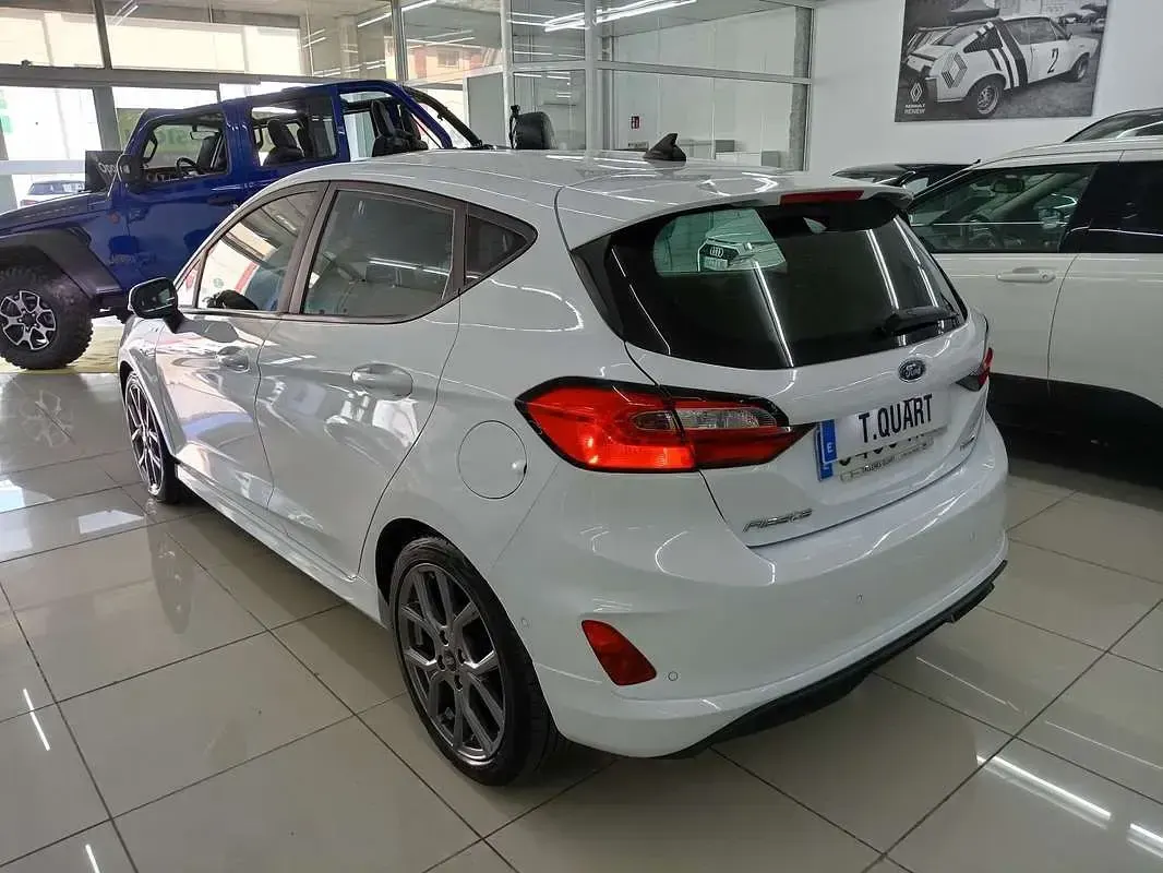 Usado Ford Fiesta ST-Line 125 CV (91 kW) 2023 Blanco Utilitario