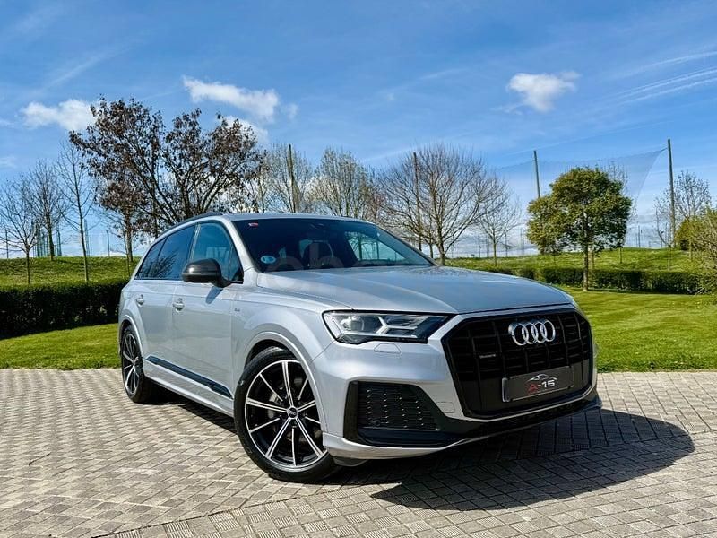 Usado Audi Q7 Ambiente 231 CV (169 kW) 2021 Gris / plata SUV