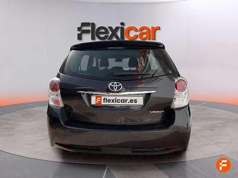 Usado Toyota Verso Advance 132 CV (97 kW) 2017 Negro Monovolumen