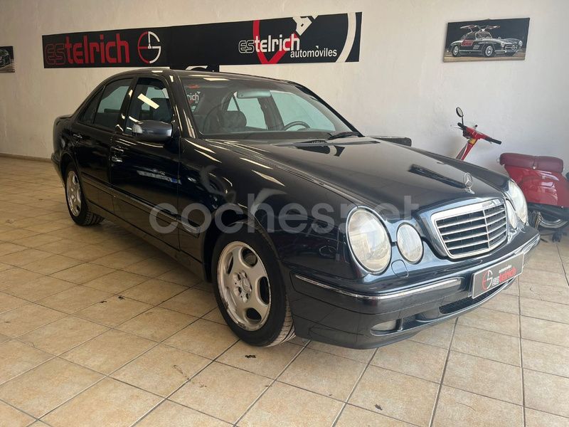 Azul Usado 2000 Mercedes E270 Elegance Berlina | 5500 € - Imagen 1/4