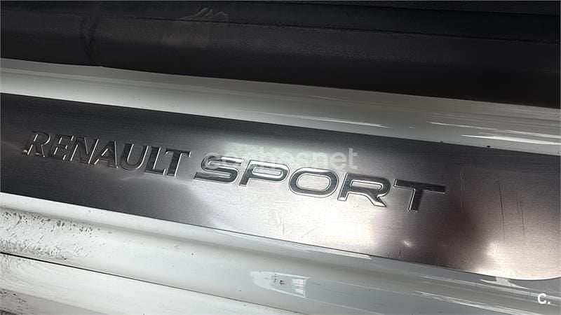 Usado Renault Clio IV R.S. 200 CV (147 kW) 2017 Blanco Berlina