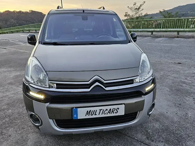 Usado Citroën Berlingo XTR 114 CV (83 kW) 2015 Beige Monovolumen