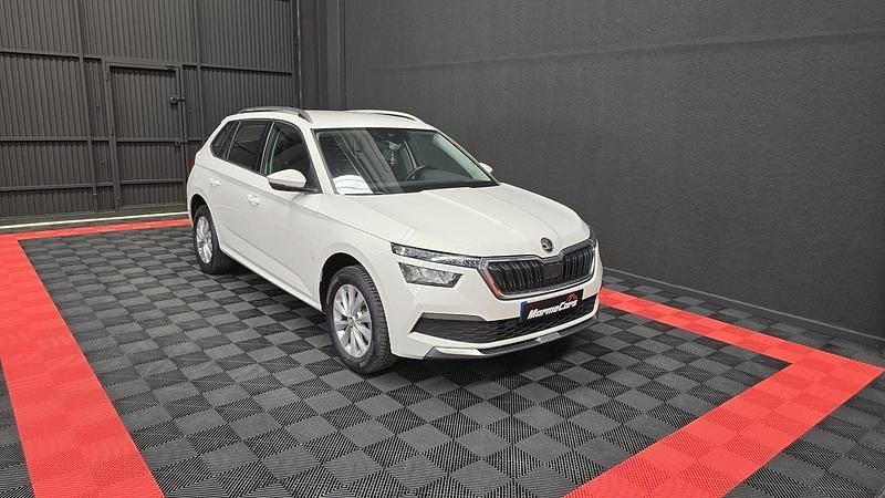Usado Skoda Kamiq Ambition 110 CV (80 kW) 2021 Blanco SUV