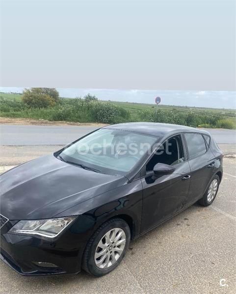 Usado Seat Leon Style 110 CV (80 kW) 2016 Negro Berlina