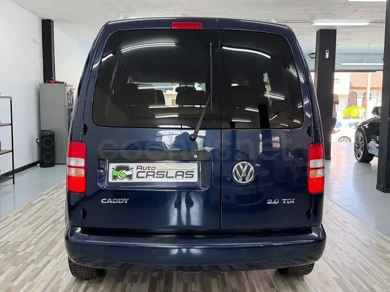 Usado VW Caddy Trendline 140 CV (102 kW) 2015 Azul Monovolumen