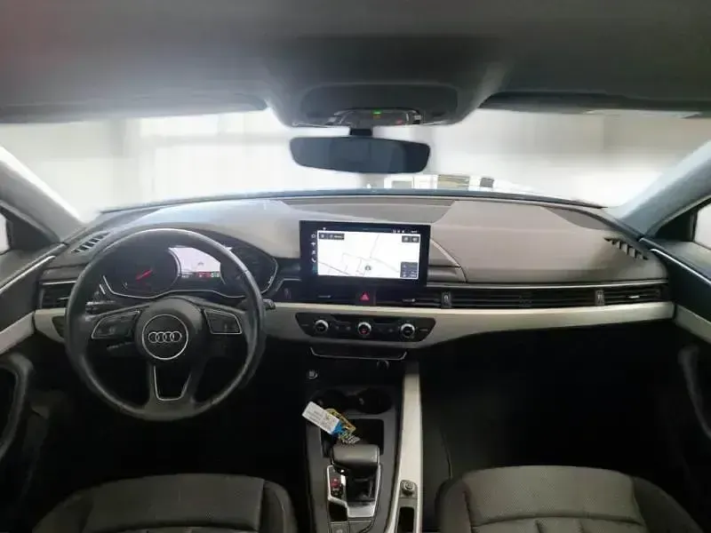 Usado Audi A4 Advanced Plus 136 CV (100 kW) 2022 Gris Familiar