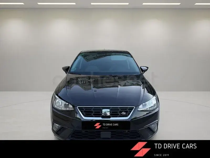 Usado Seat Ibiza Style 75 CV (55 kW) 2018 Negro Utilitario