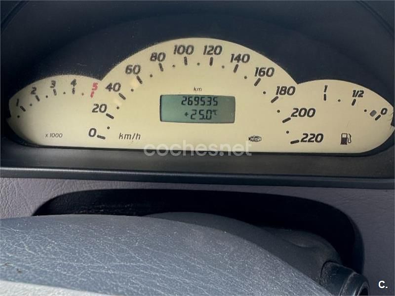 Usado Mercedes A170 Elegance 95 CV (69 kW) 2004 Azul Monovolumen