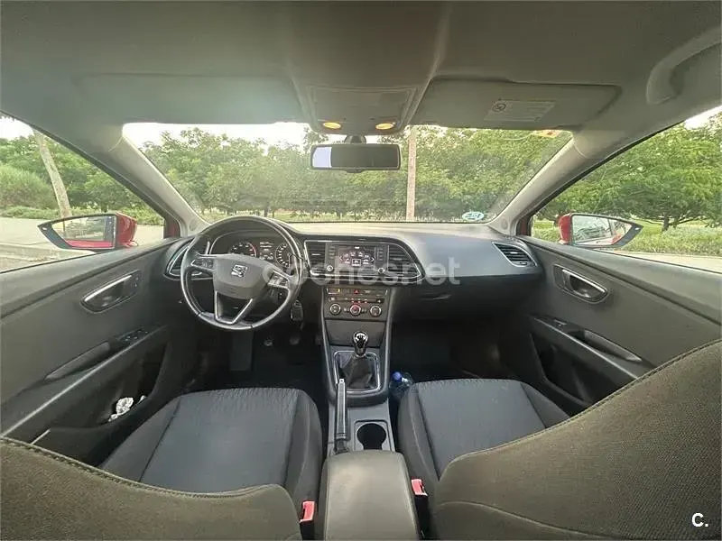 Usado Seat Leon ST Style 122 CV (89 kW) 2013 Rojo Familiar