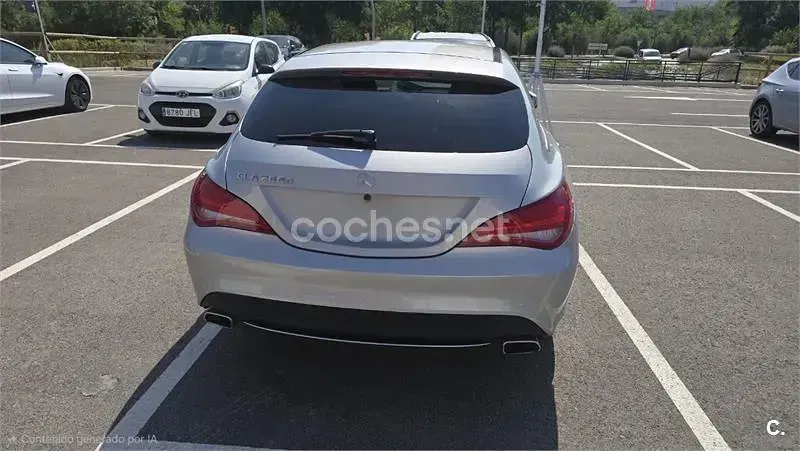 Usado Mercedes CLA200 Shooting Brake Urban 136 CV (100 kW) 2016 Gris / plata Familiar