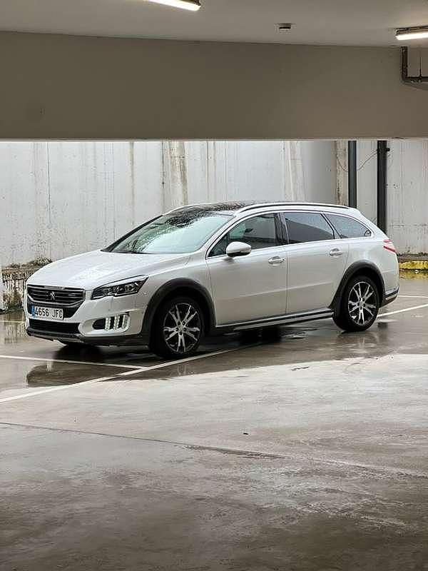 Blanco Usado 2015 Peugeot 508 RXH Familiar | 8490 € (Precio justo) - Imagen 1/4