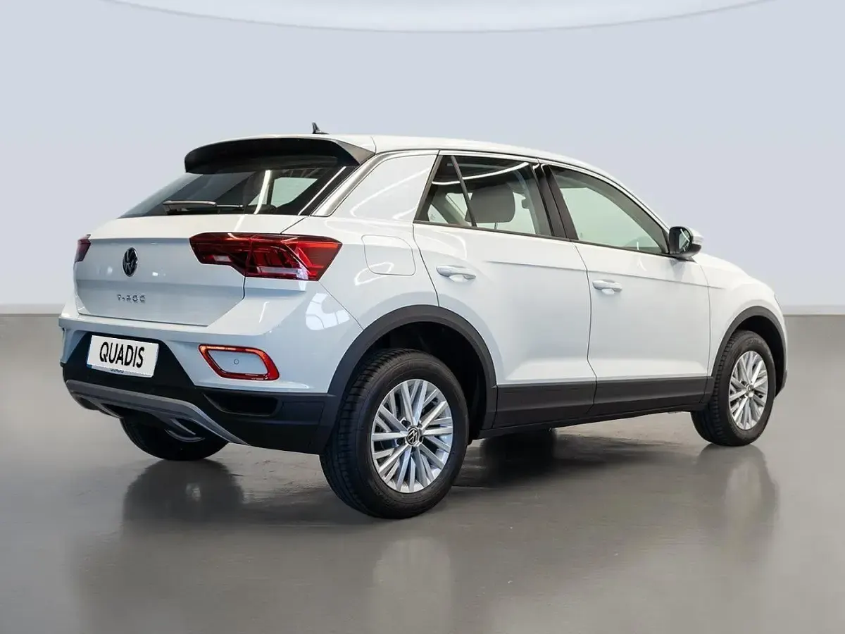 Usado VW T-Roc Business 116 CV (85 kW) 2025 Blanco SUV