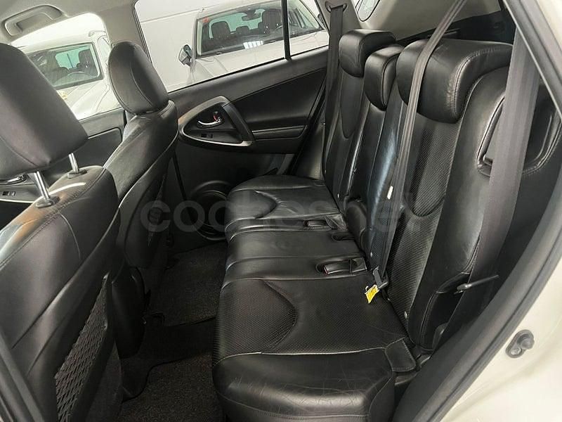 Usado Toyota RAV4 Executive 150 CV (110 kW) 2011 Blanco SUV