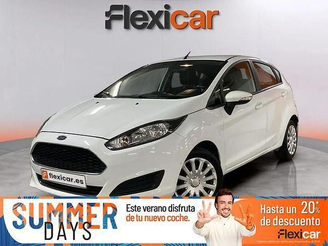 Blanco Usado 2016 Ford Fiesta Trend Utilitario | 8790 € (Precio justo) - Imagen 1/4