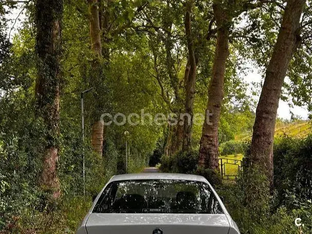 Usado BMW 318 140 CV (102 kW) 1995 Blanco Coupe
