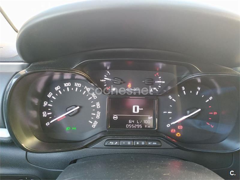 Usado Citroën C3 Feel 82 CV (60 kW) 2018 Naranja Utilitario